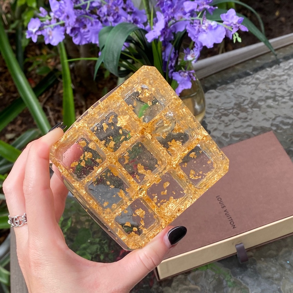 Gold Cosmetic Organizer Resin Art - Picture 6 of 16